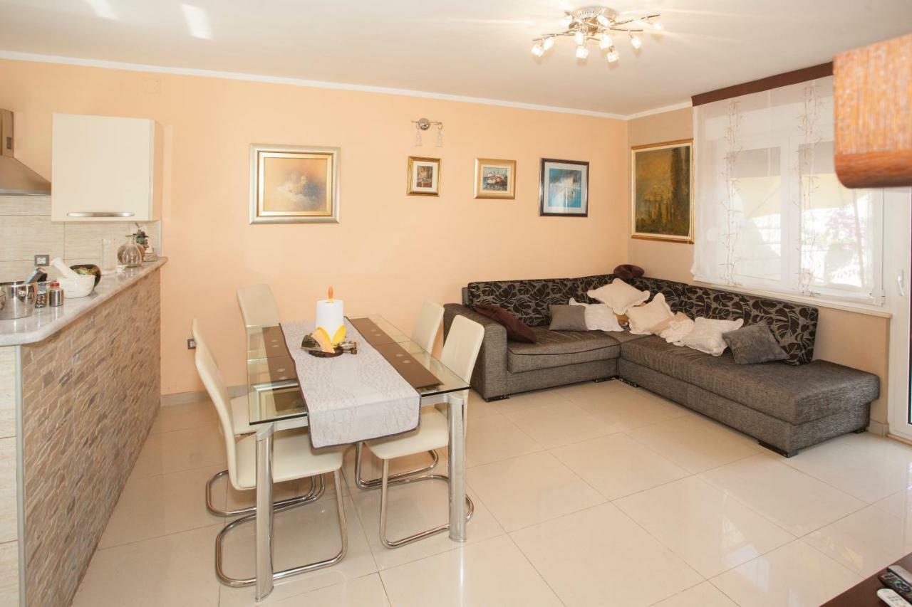 Apartment Dolores Сплит Экстерьер фото