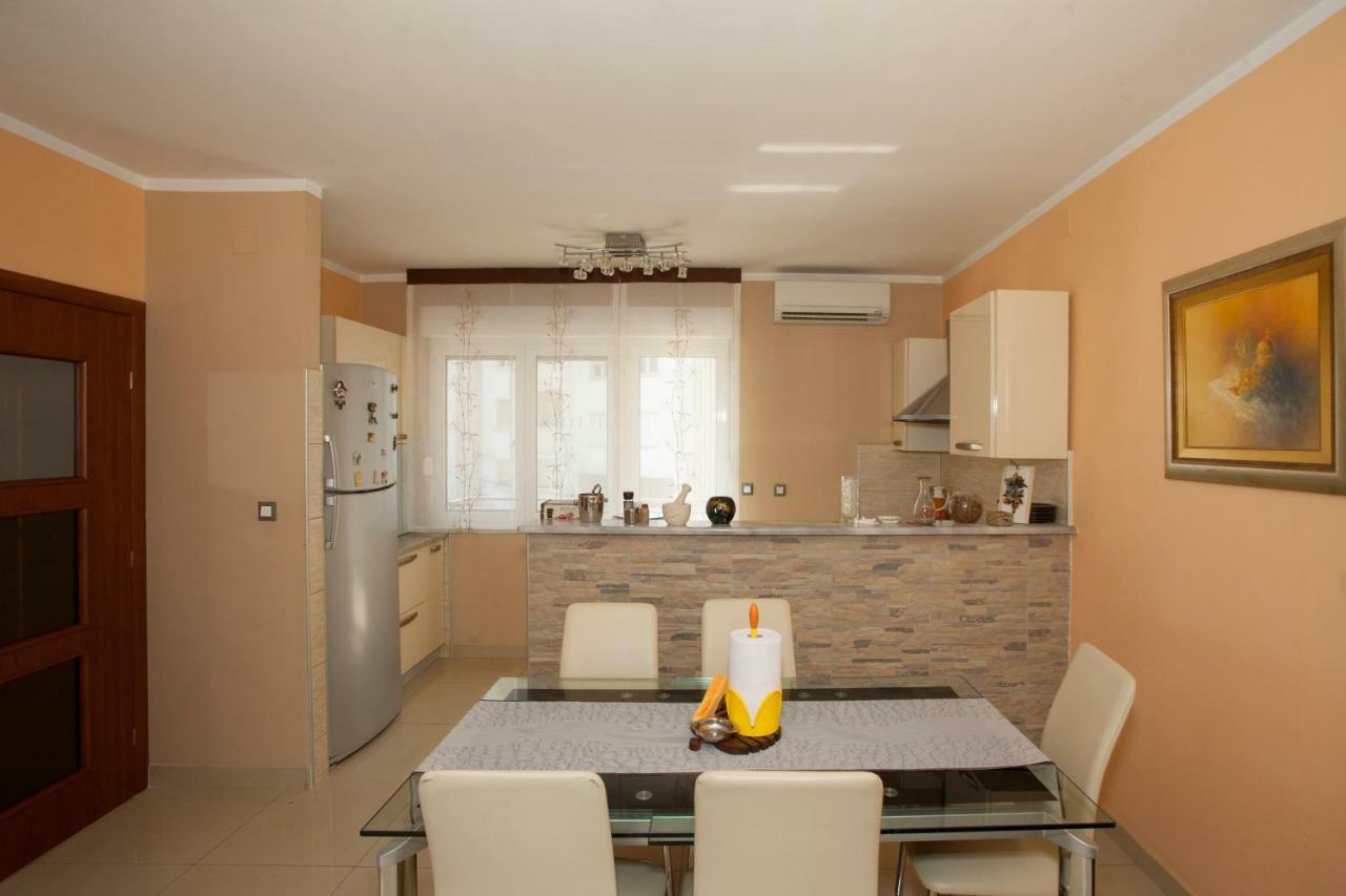 Apartment Dolores Сплит Экстерьер фото