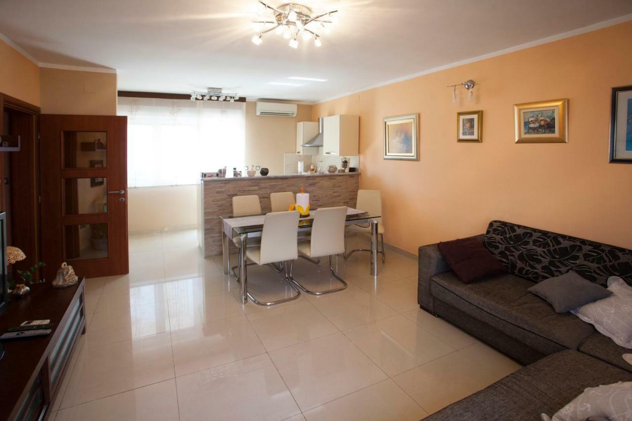 Apartment Dolores Сплит Экстерьер фото